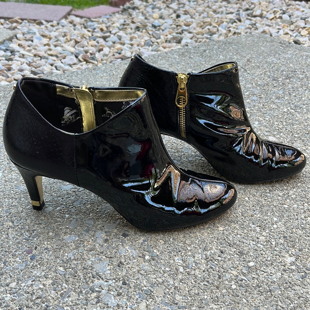 Ted Baker Closed-Toe Heels